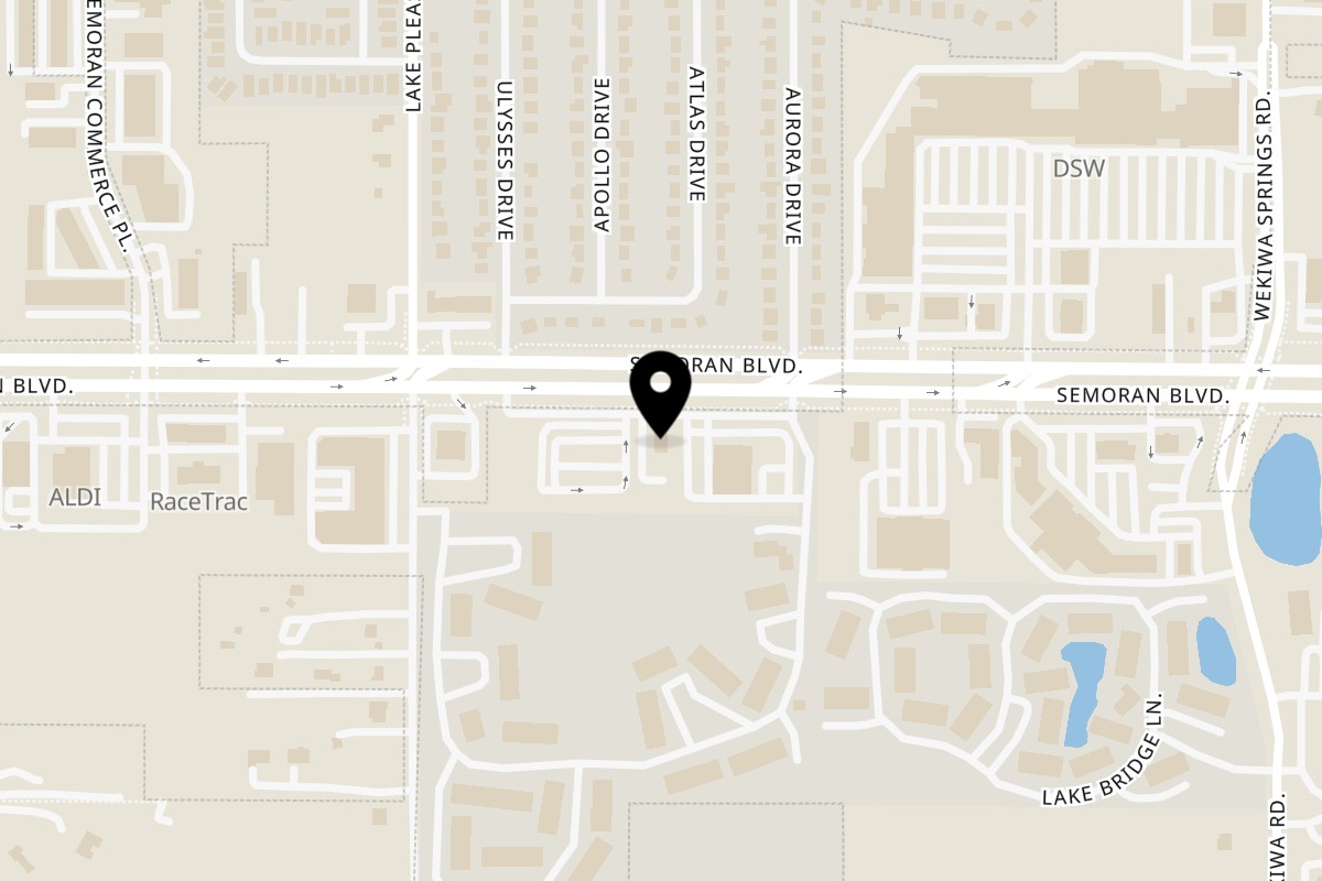 Map showing the location of Gallos Pollo and Grill Apopka on 1960 E Semoran Blvd in Apopka